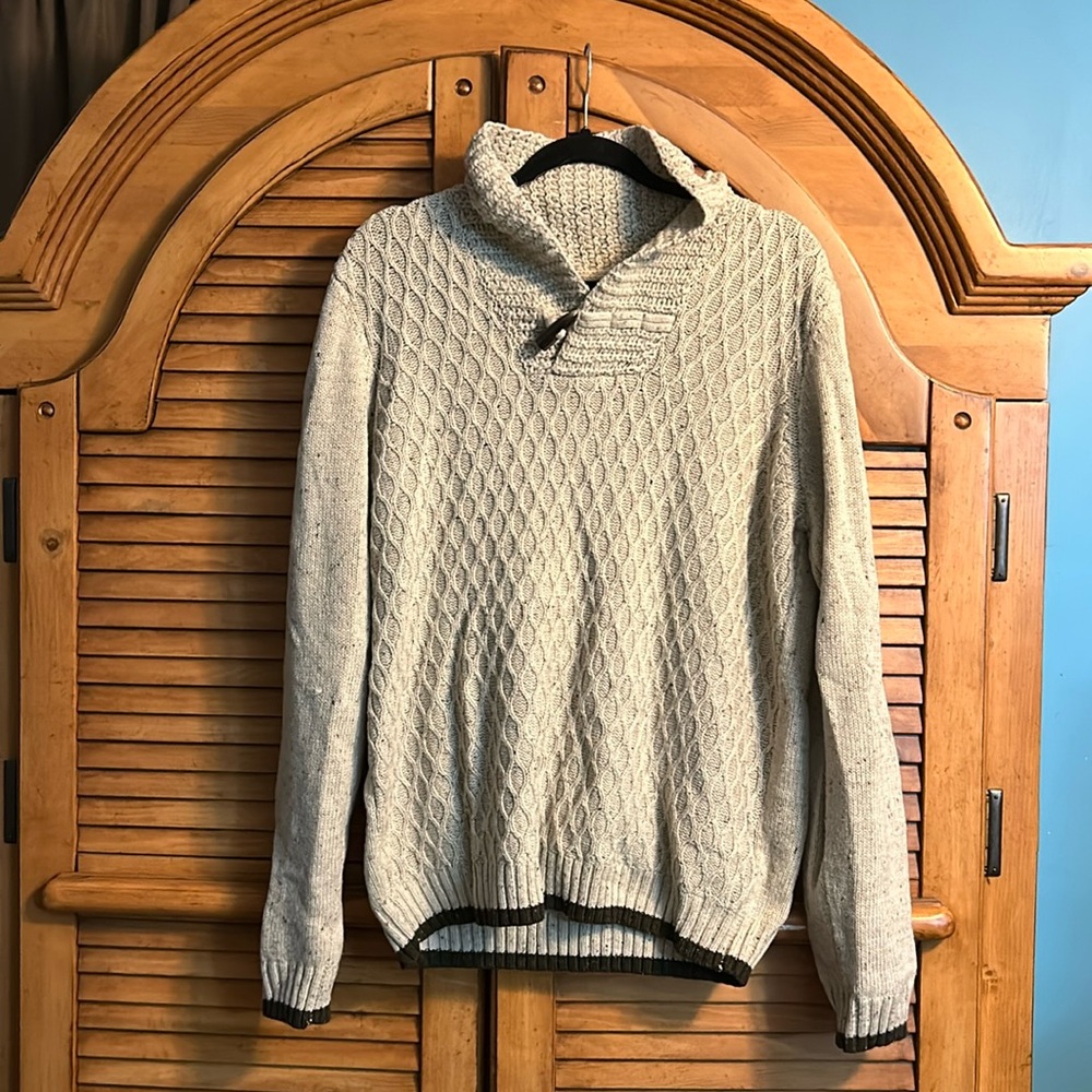 Men’s sweater